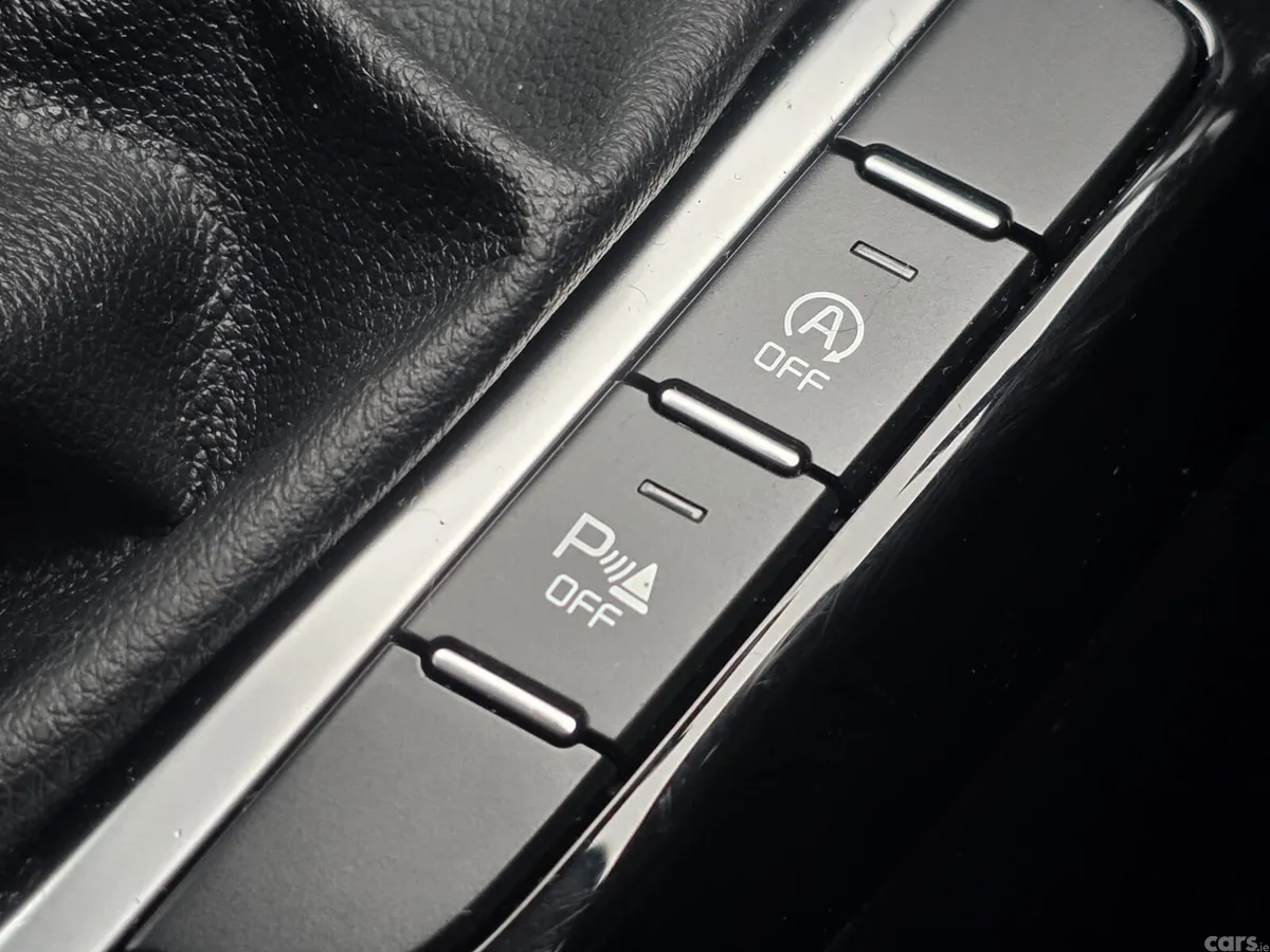 Kia Ceed Hatchback, Petrol, 2019, Grey