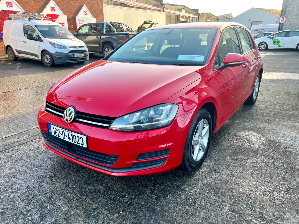 Volkswagen Golf Hatchback, Petrol, 2016, Red