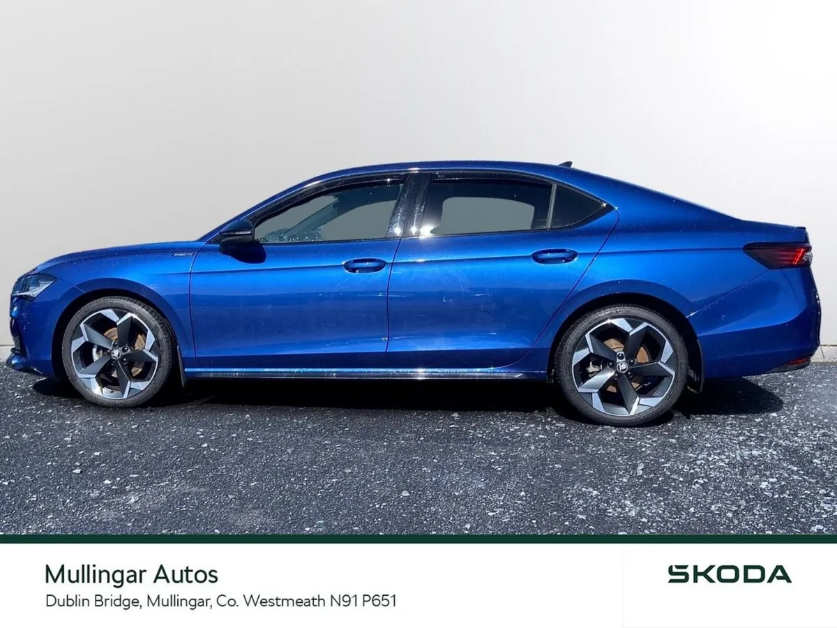 Skoda Superb Saloon, Diesel, 2025, Blue