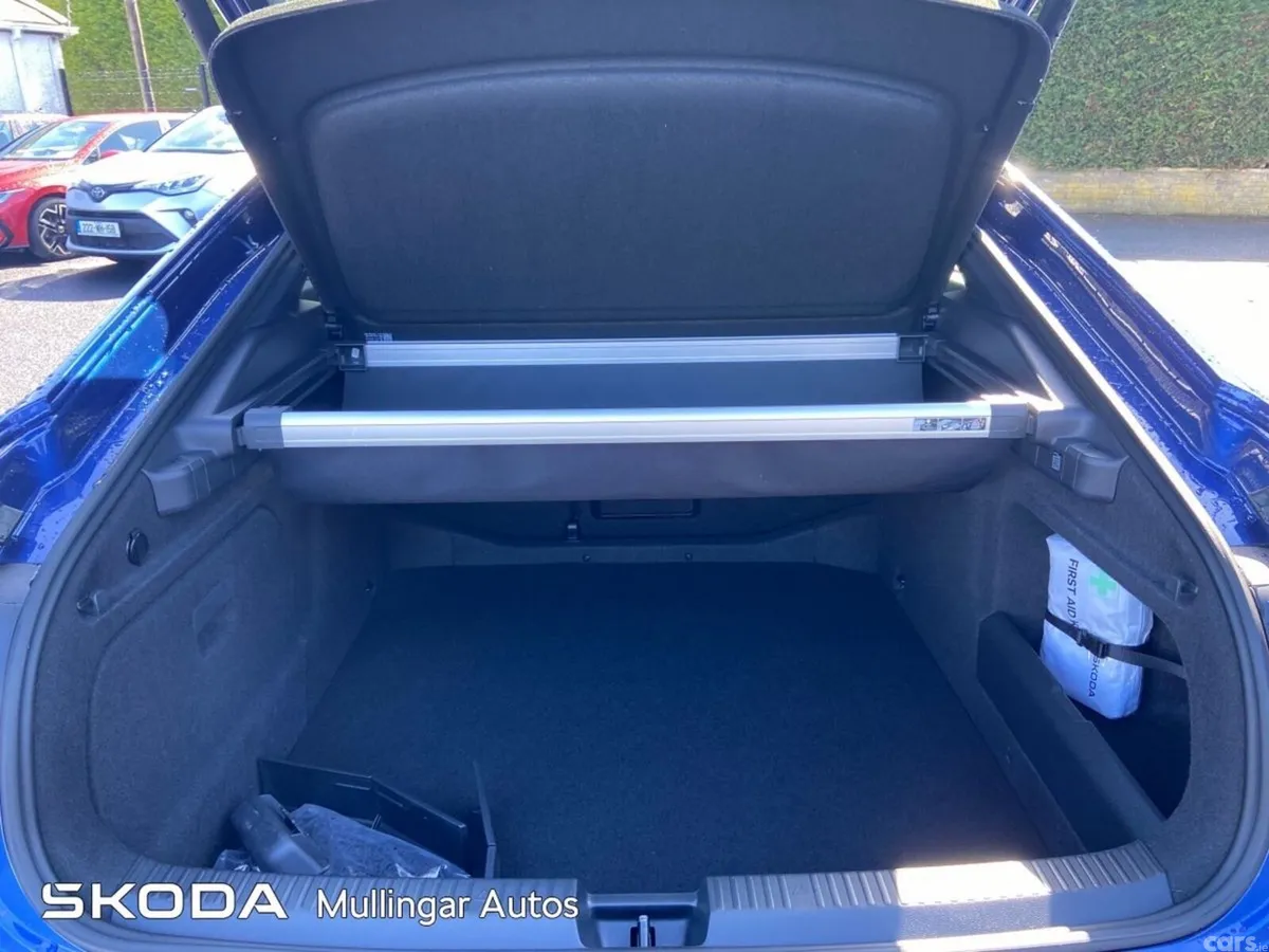 Skoda Superb Saloon, Diesel, 2025, Blue