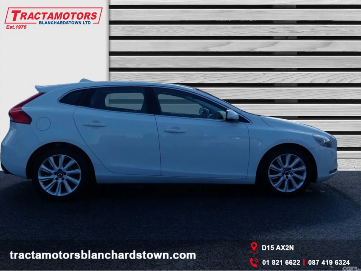 Volvo V40 Hatchback, Diesel, 2014, White