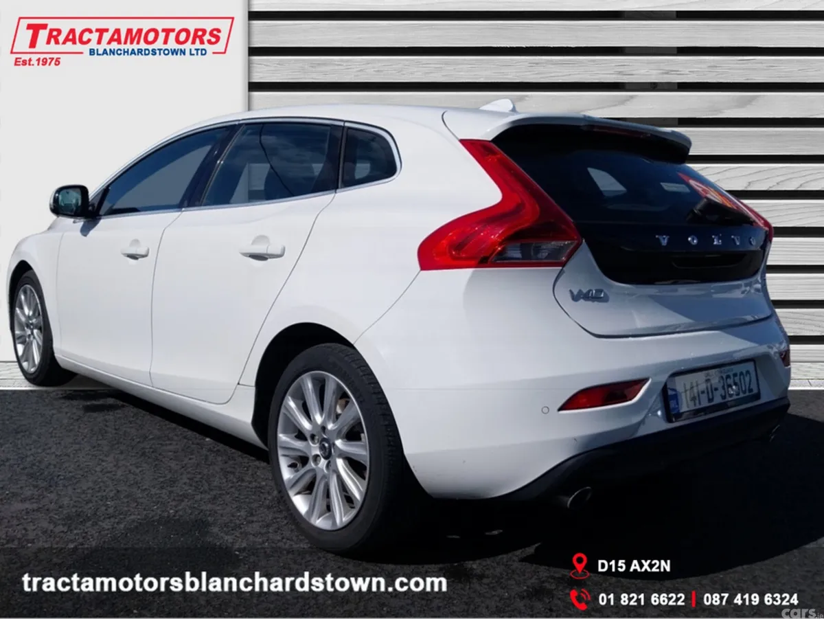 Volvo V40 Hatchback, Diesel, 2014, White