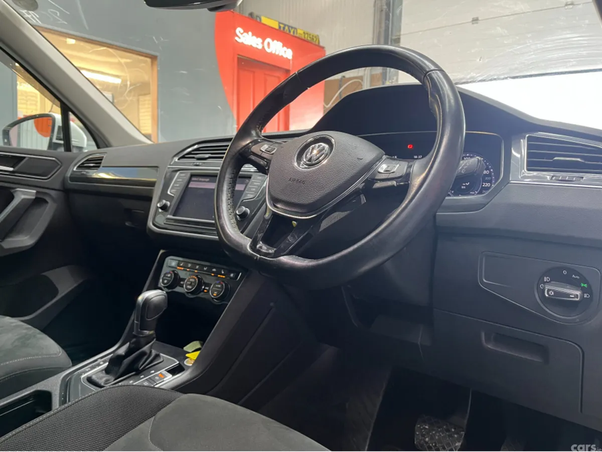 Volkswagen Tiguan SUV, Petrol, 2017, White