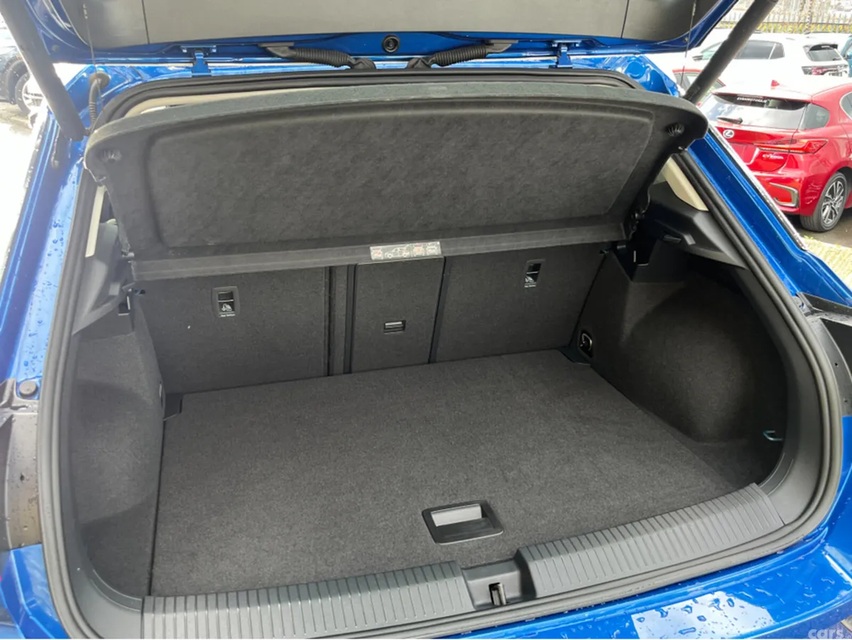 Volkswagen T-Roc SUV, Diesel, 2021, Blue