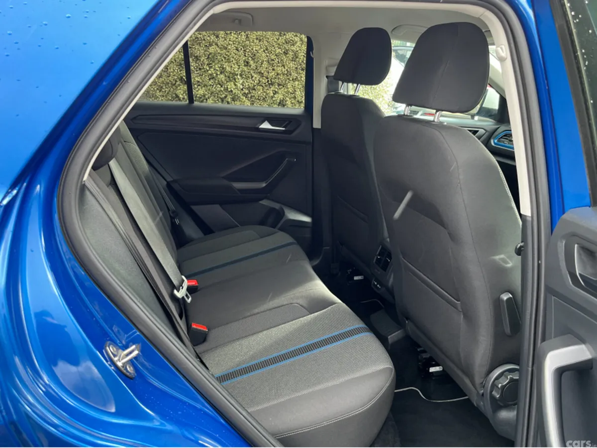 Volkswagen T-Roc SUV, Diesel, 2021, Blue