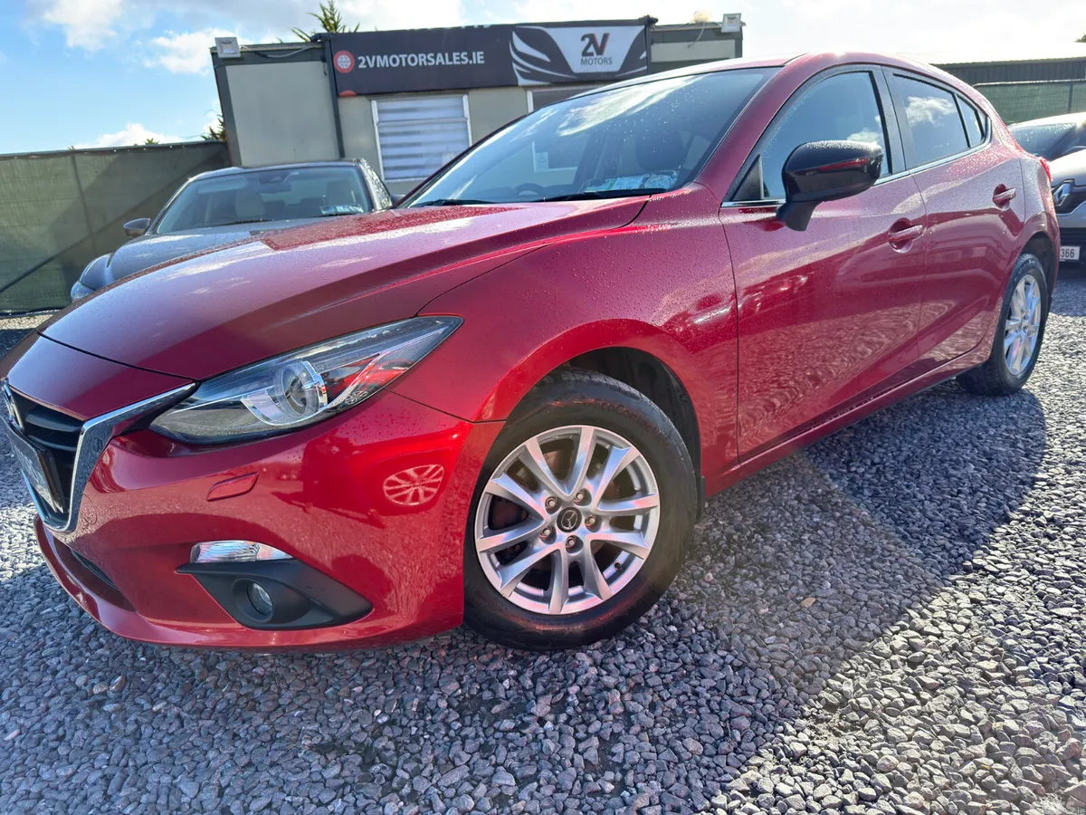 Mazda Mazda3 Hatchback, Diesel, 2017, Red
