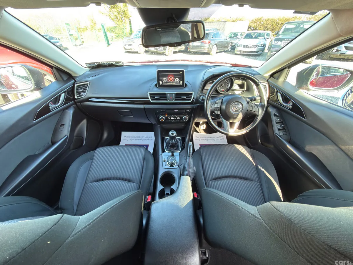 Mazda Mazda3 Hatchback, Diesel, 2017, Red
