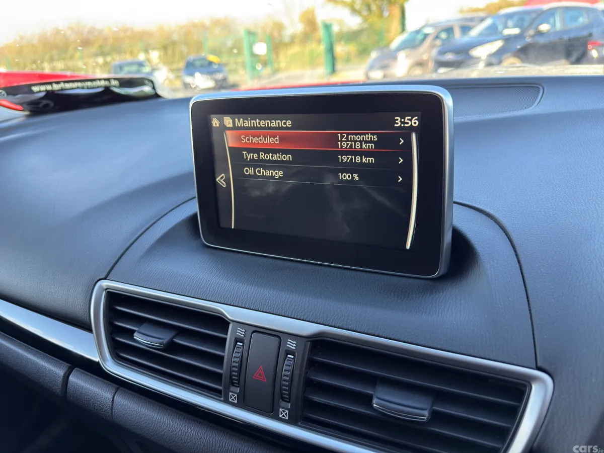 Mazda Mazda3 Hatchback, Diesel, 2017, Red