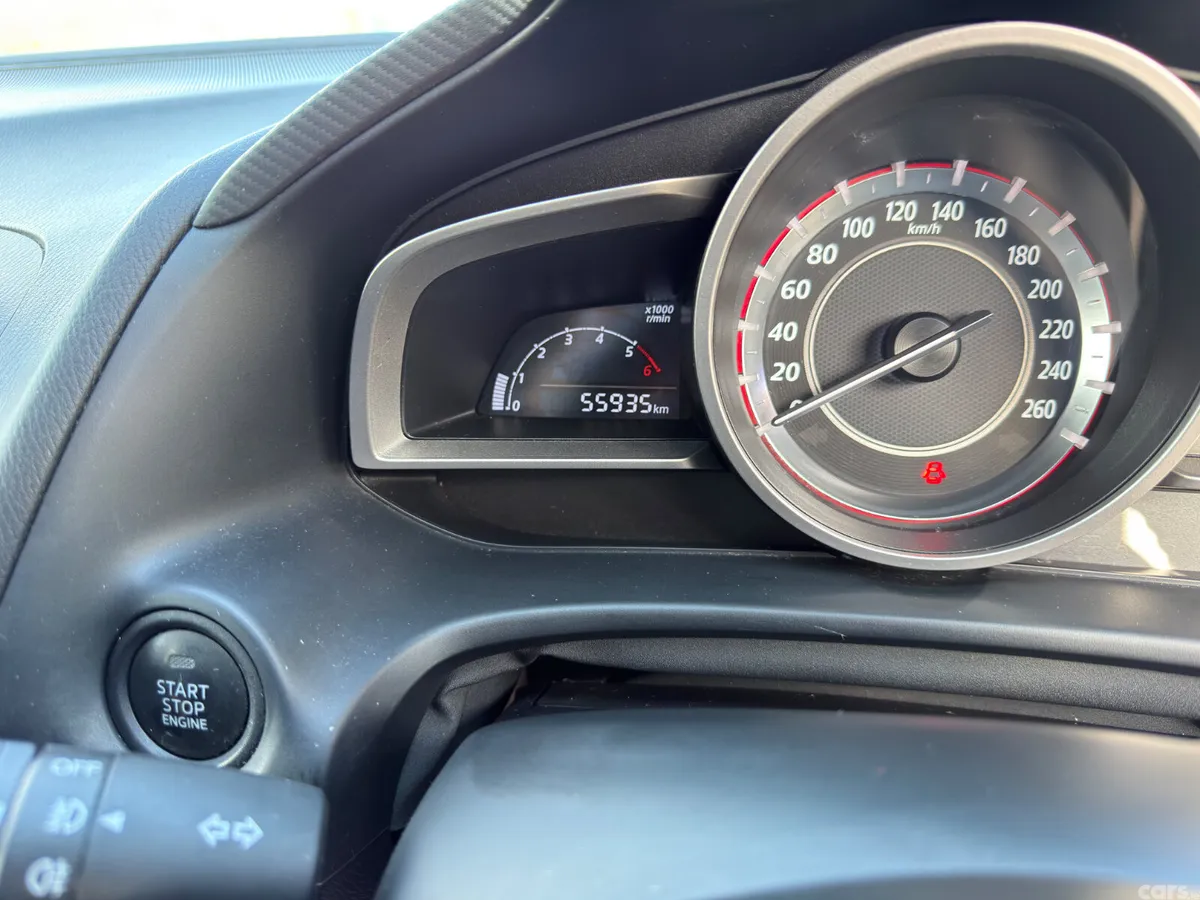 Mazda Mazda3 Hatchback, Diesel, 2017, Red