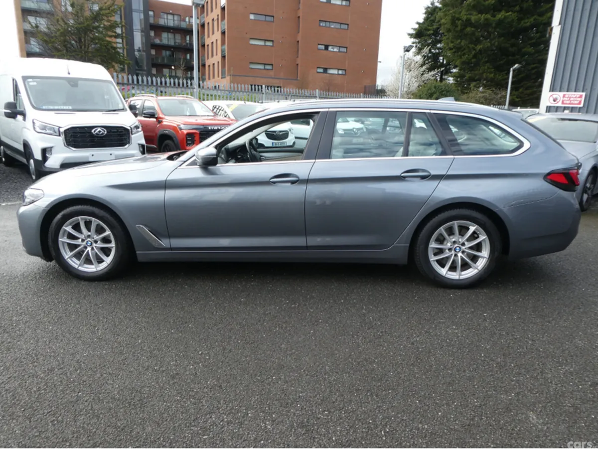 BMW 5-Series Estate, Diesel, 2022, Grey