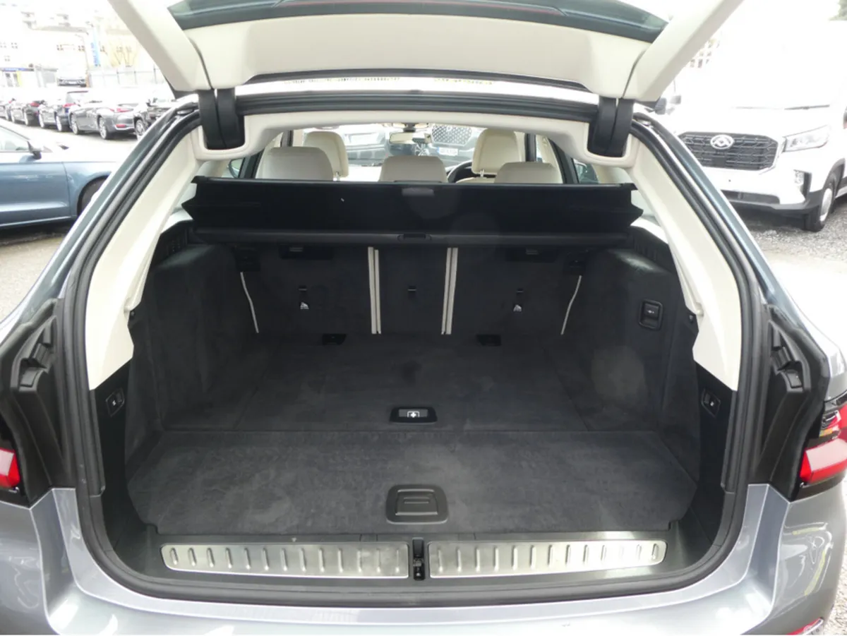 BMW 5-Series Estate, Diesel, 2022, Grey
