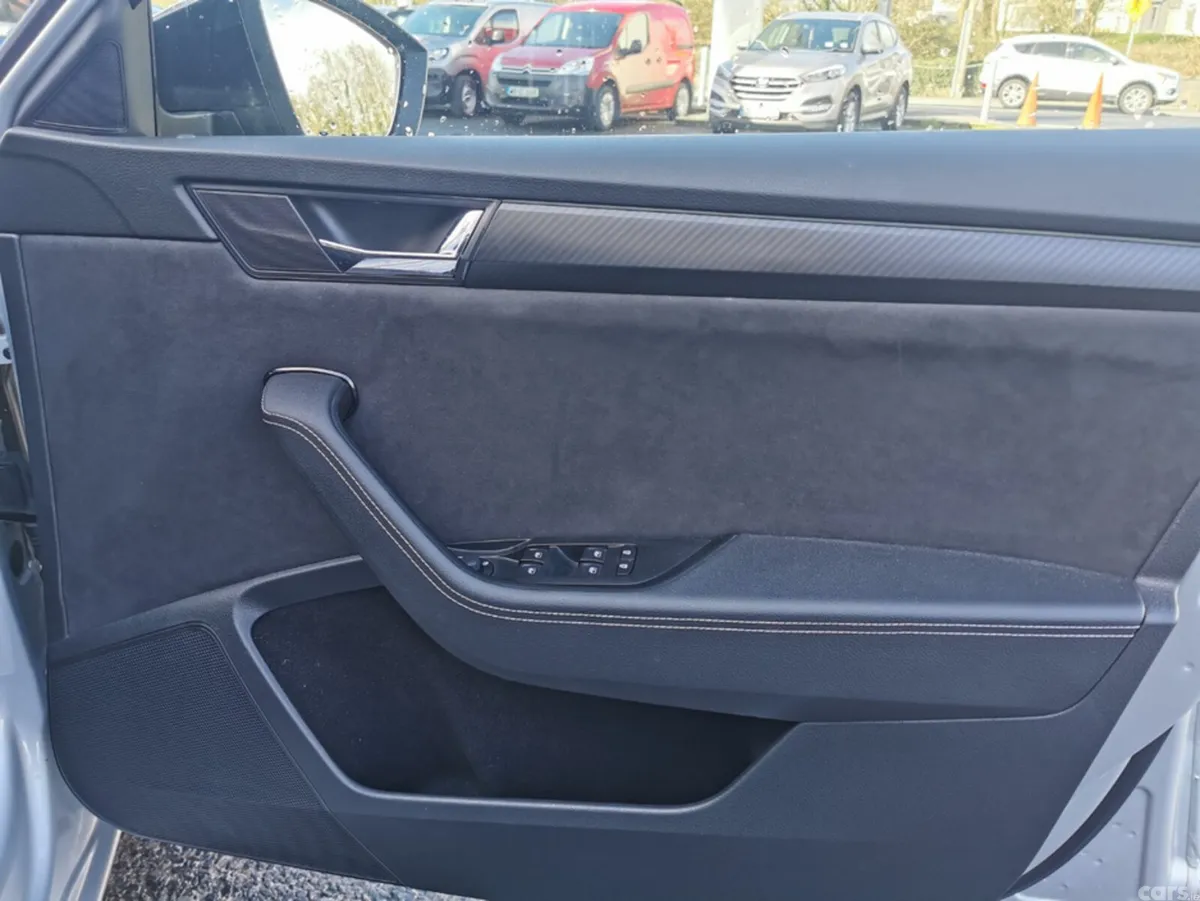Skoda Superb Hatchback, Diesel, 2024, Grey