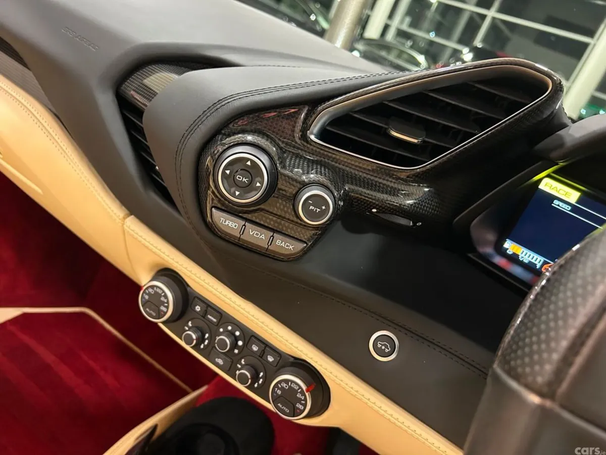 Ferrari 488 Convertible, Petrol, 2017, Red