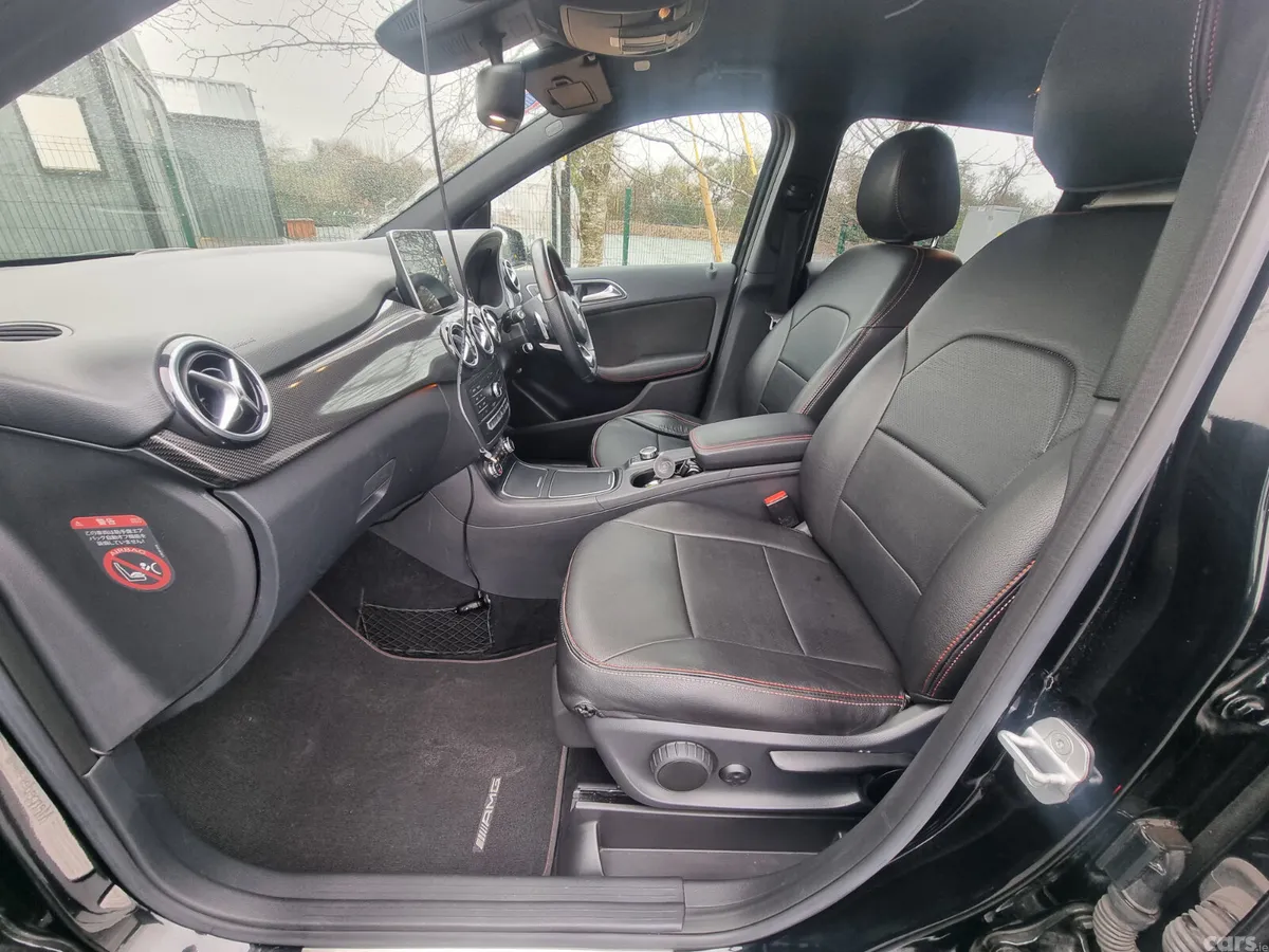 Mercedes-Benz B-Class MPV, Petrol, 2015, Black