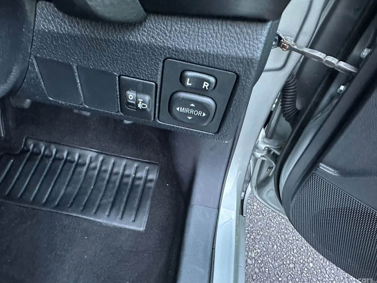 Toyota Auris Hatchback, Diesel, 2015, Grey