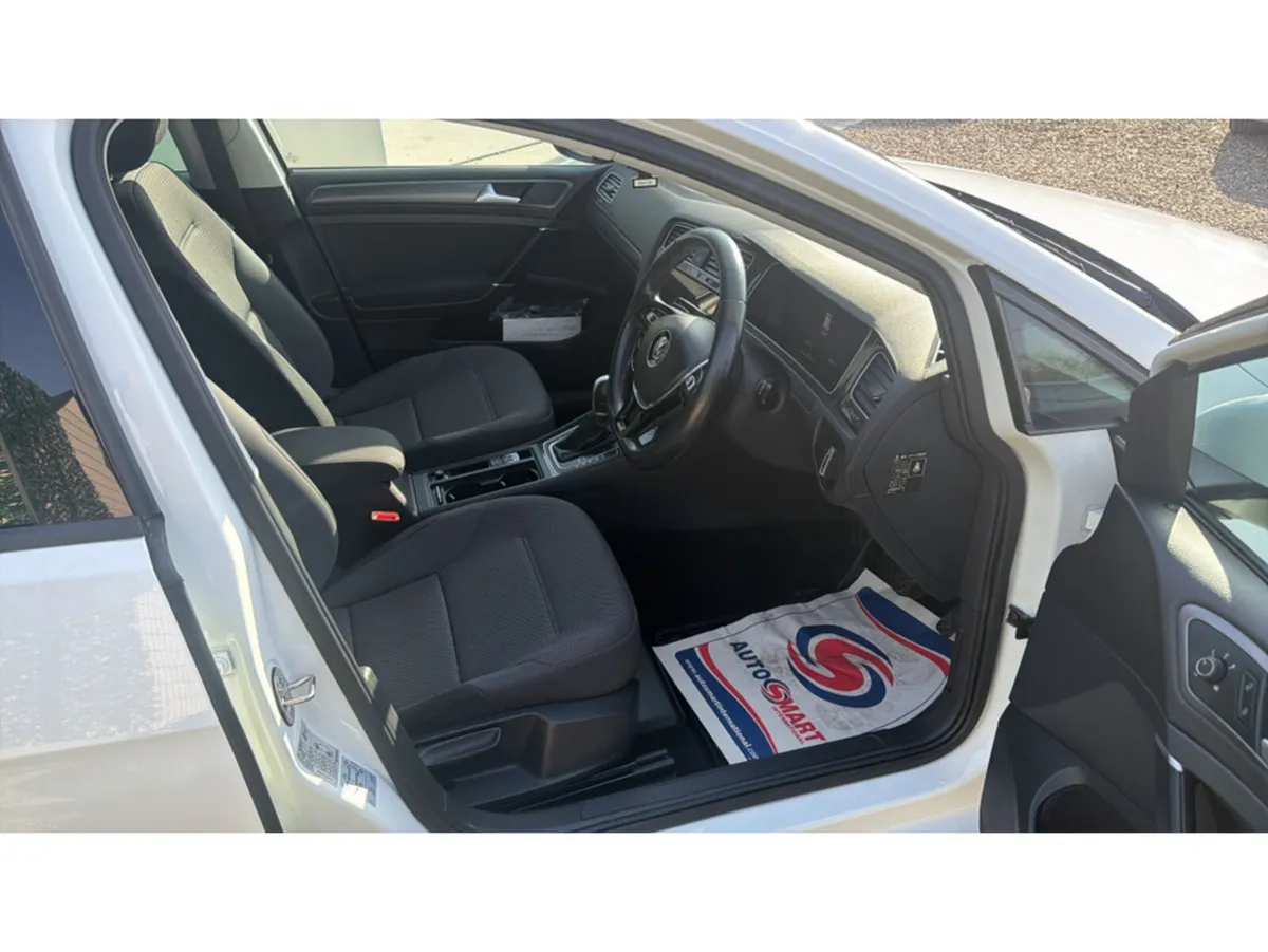 Volkswagen Golf Hatchback, Diesel, 2019, White