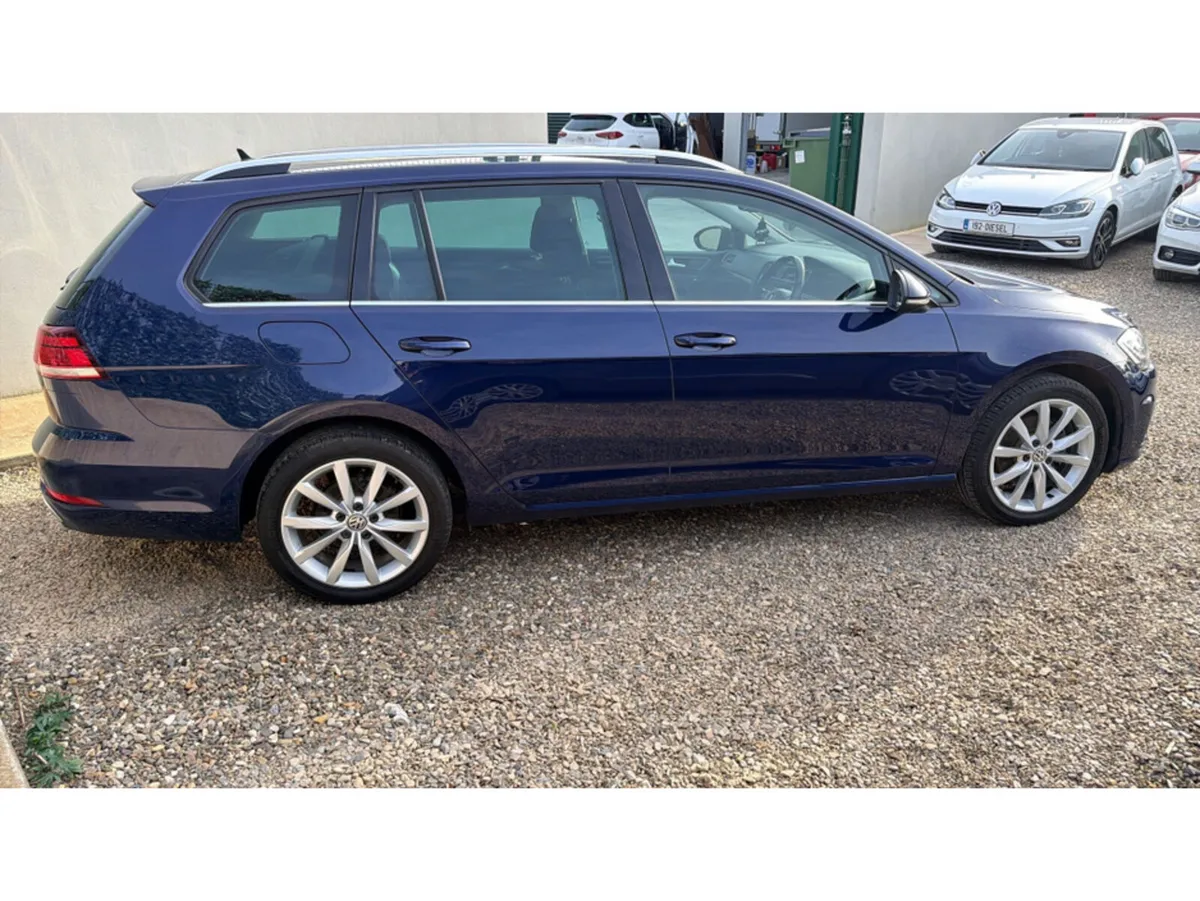 Volkswagen Golf Estate, Petrol, 2019, Blue