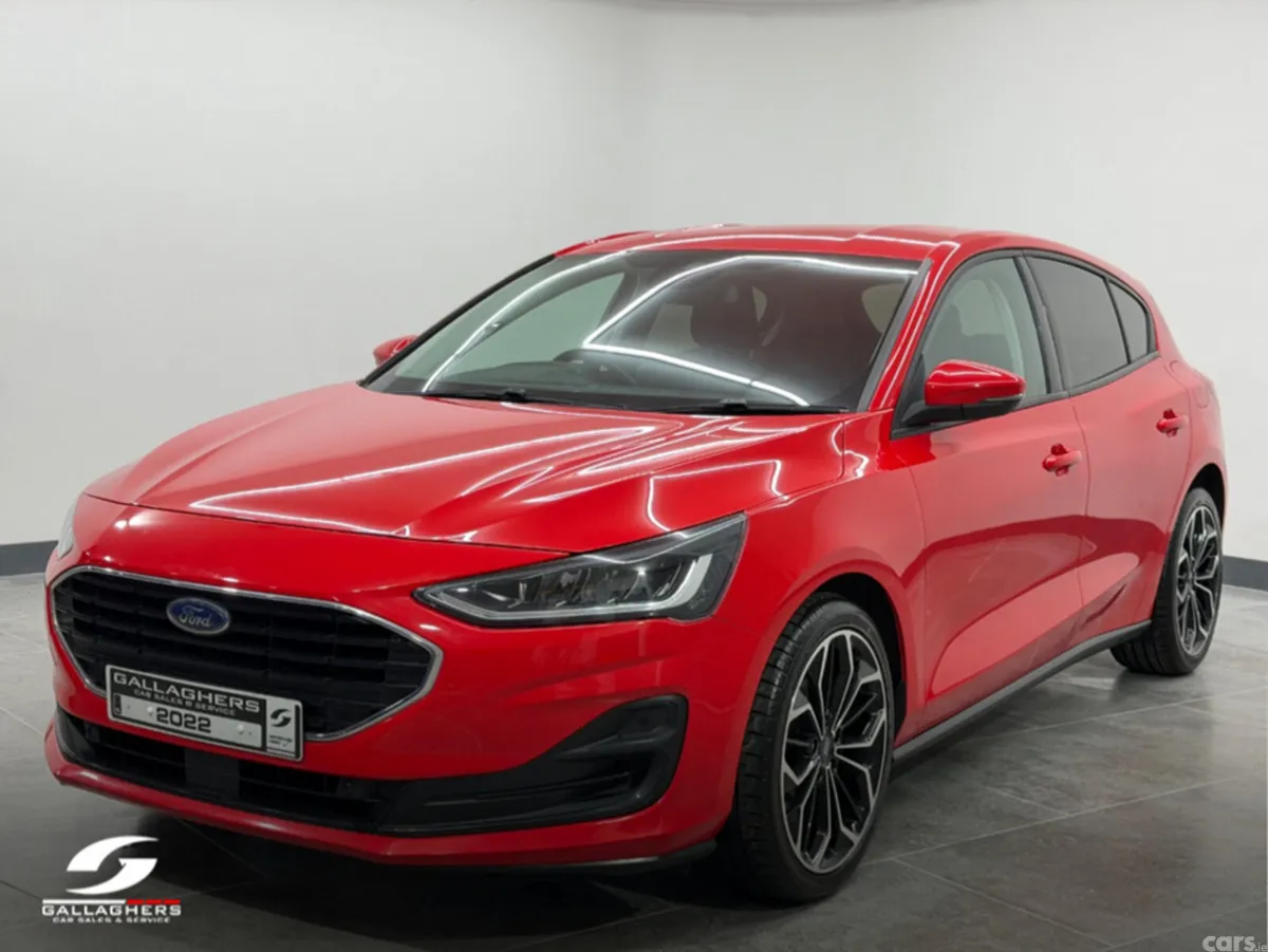 Ford Focus Hatchback, Diesel, 2022, Red