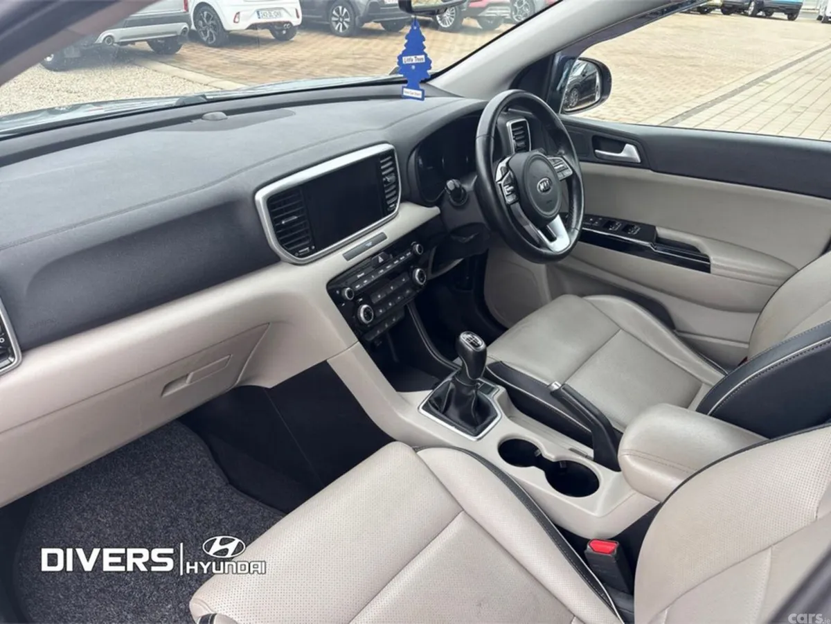 Kia Sportage MPV, Diesel Hybrid, 2021, Grey