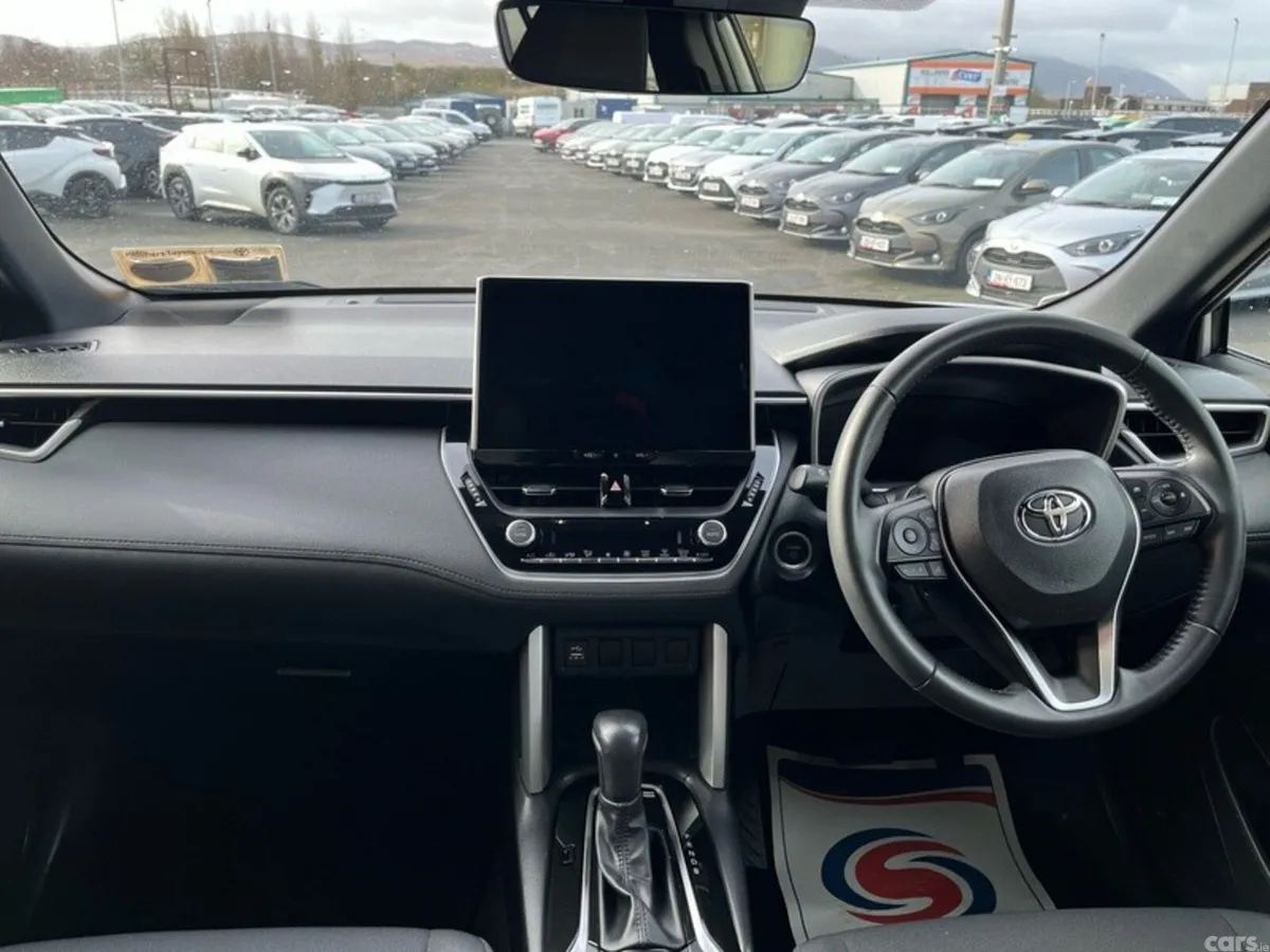 Toyota Corolla Cross Hatchback, Petrol Hybrid, 2023, Silver