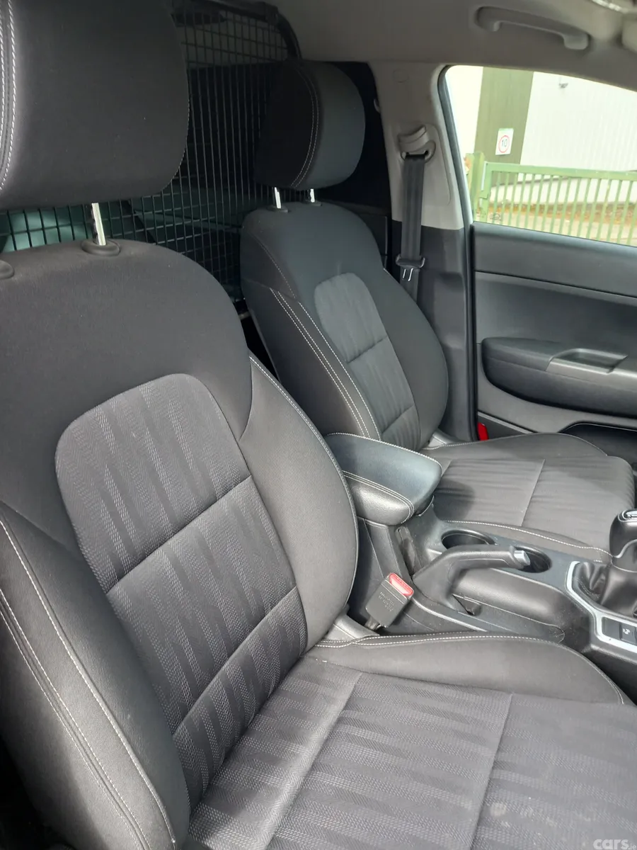 Kia Sportage SUV, Diesel Hybrid, 2021, White