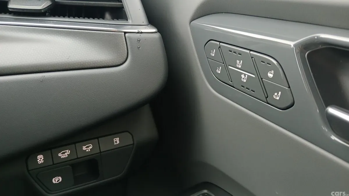 Kia EV9 SUV, Electric, 2026, Grey
