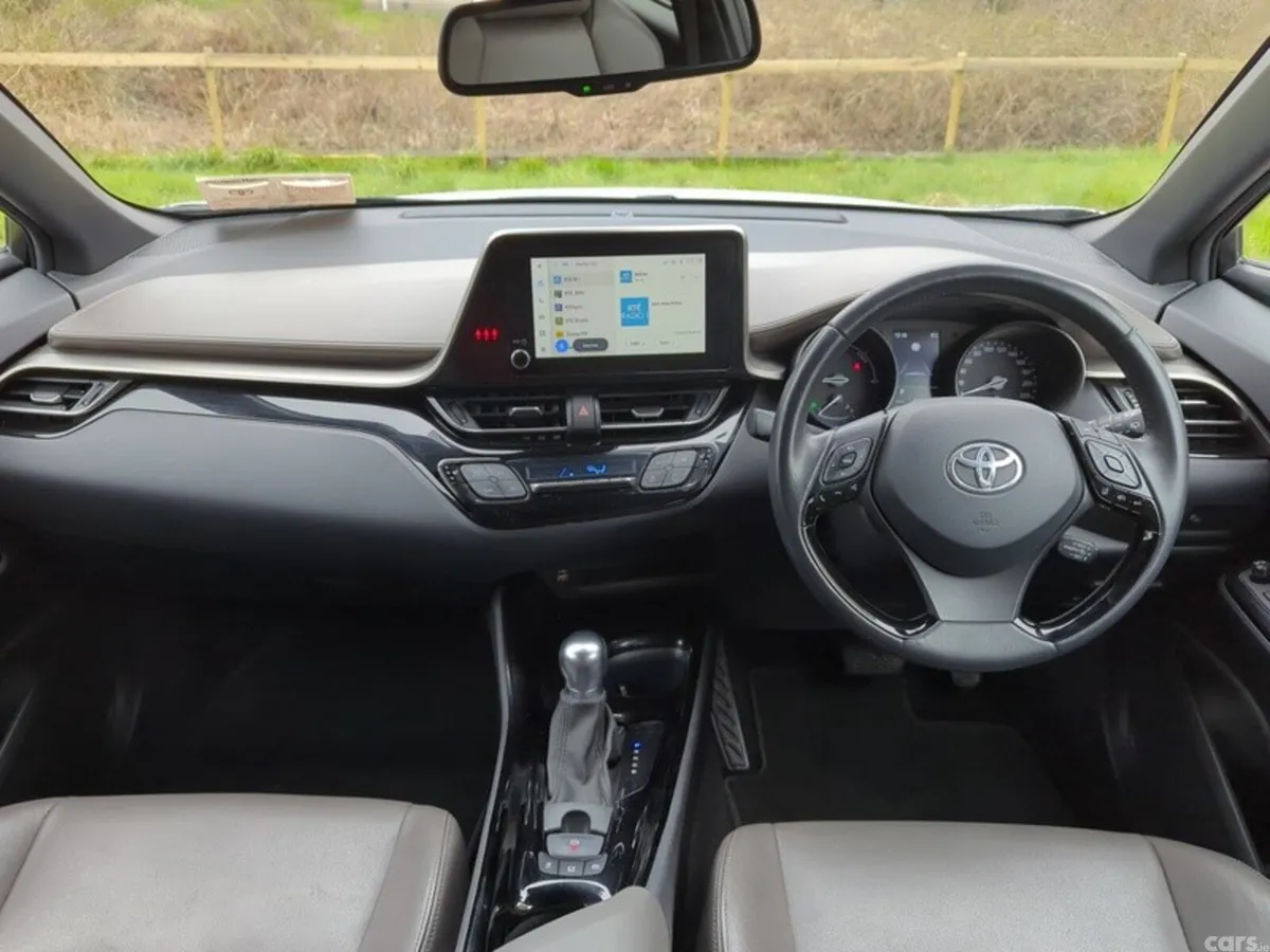 Toyota C-HR SUV, Petrol Hybrid, 2023, Grey