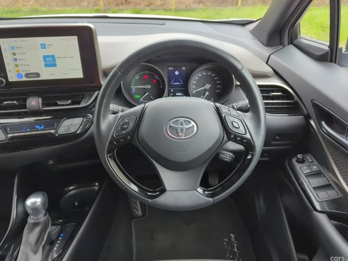 Toyota C-HR SUV, Petrol Hybrid, 2023, Grey
