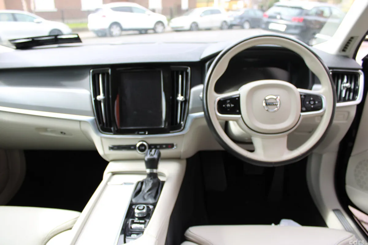 Volvo S90 Saloon, Diesel, 2020, Black