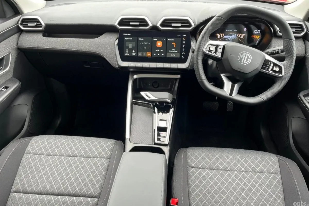 MG ZS SUV, Petrol Hybrid, 2027, Red