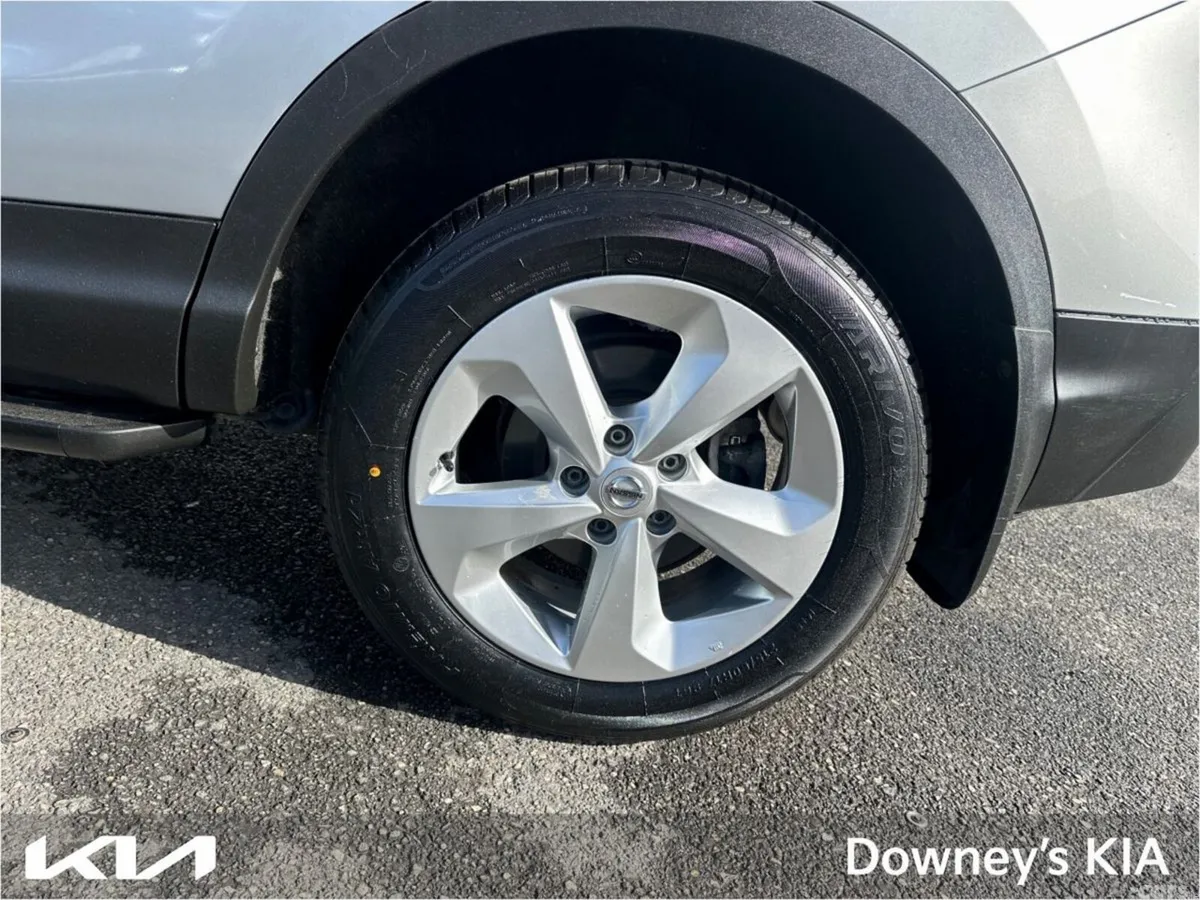 Nissan Qashqai SUV, Petrol, 2021, Silver