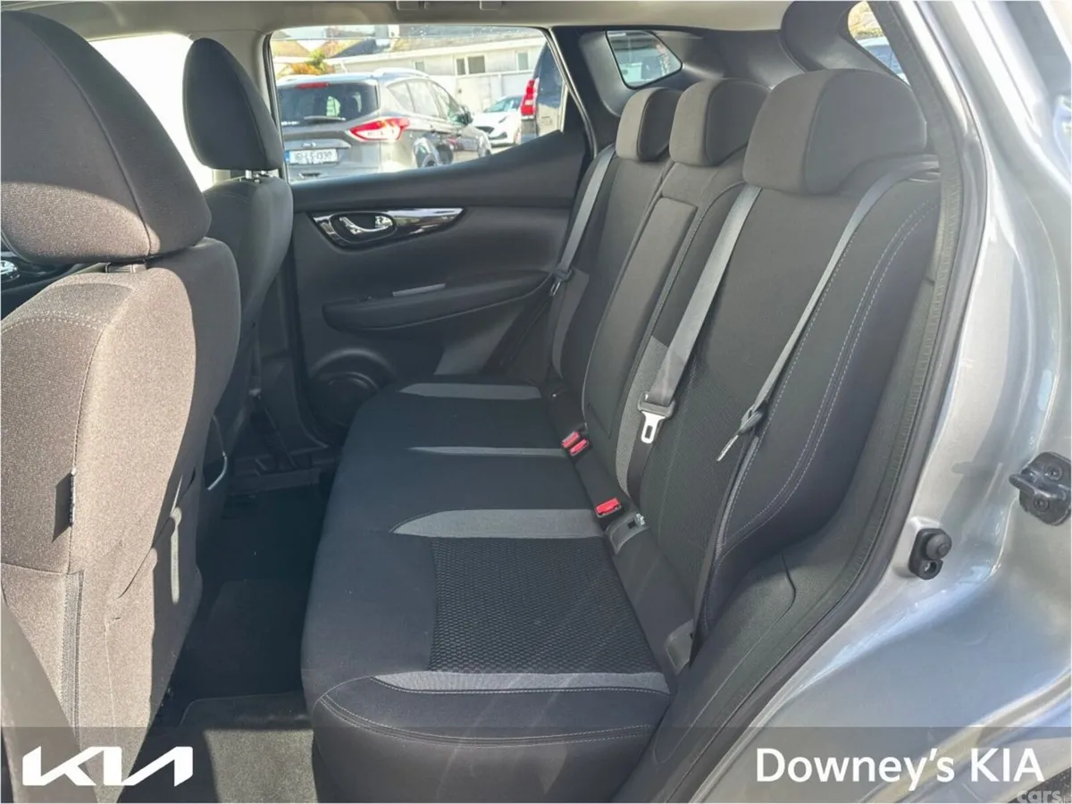Nissan Qashqai SUV, Petrol, 2021, Silver
