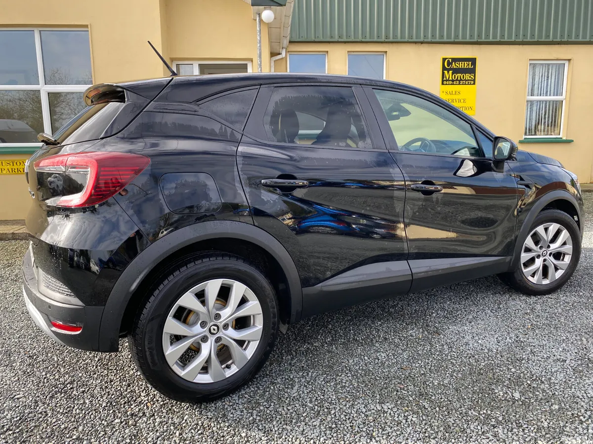 Renault Captur Hatchback, Petrol, 2022, Black