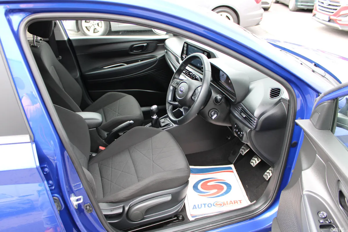Hyundai Bayon Estate/Jeep, Petrol, 2023, Blue