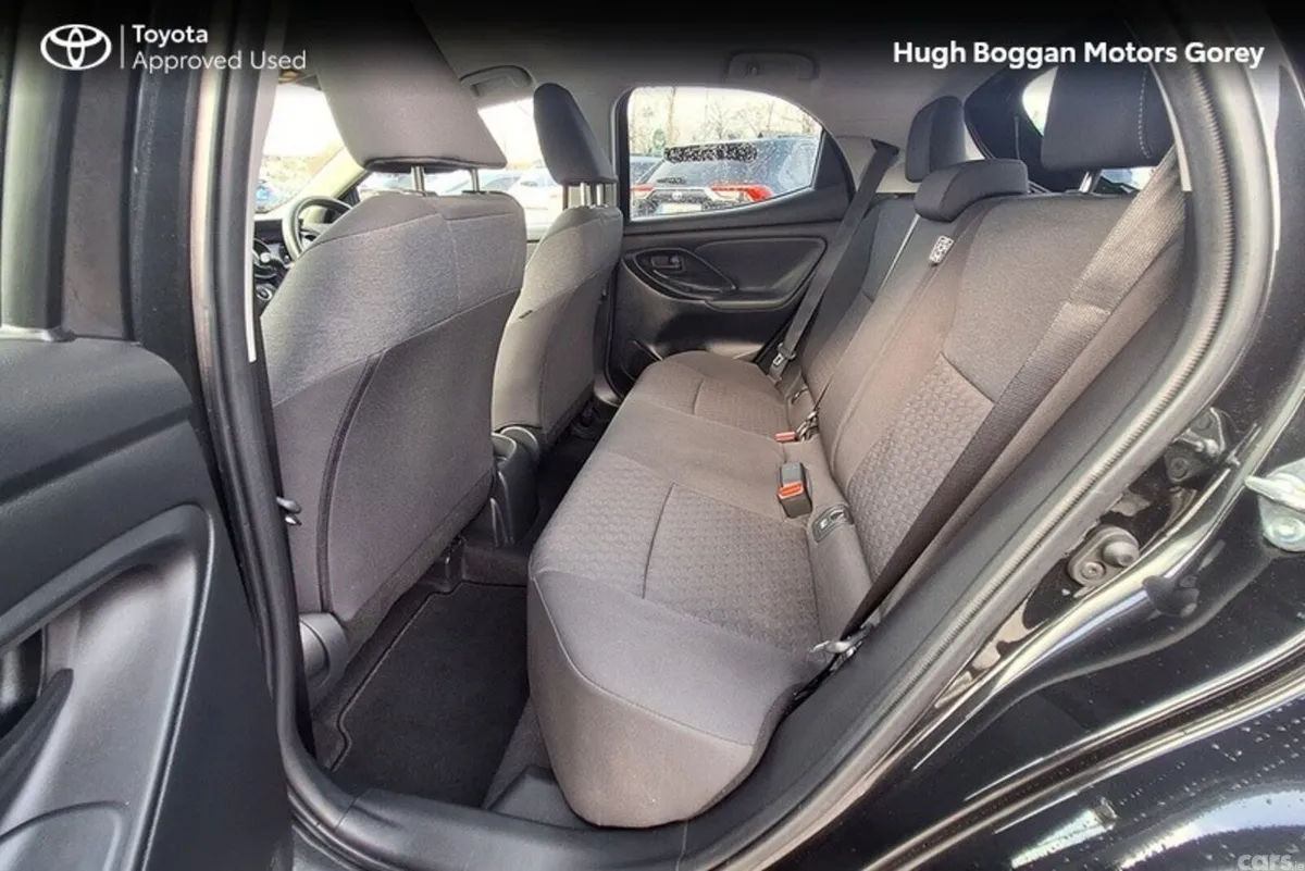 Toyota Yaris Hatchback, Petrol, 2024, Black