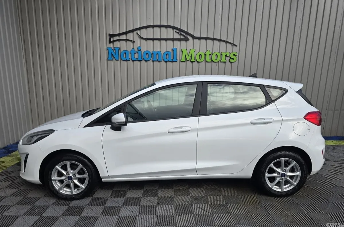 Ford Fiesta Hatchback, Petrol, 2018, White