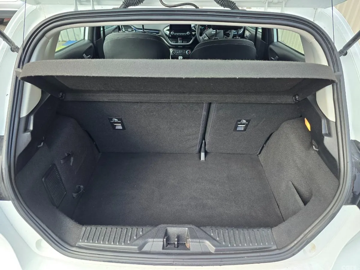 Ford Fiesta Hatchback, Petrol, 2018, White