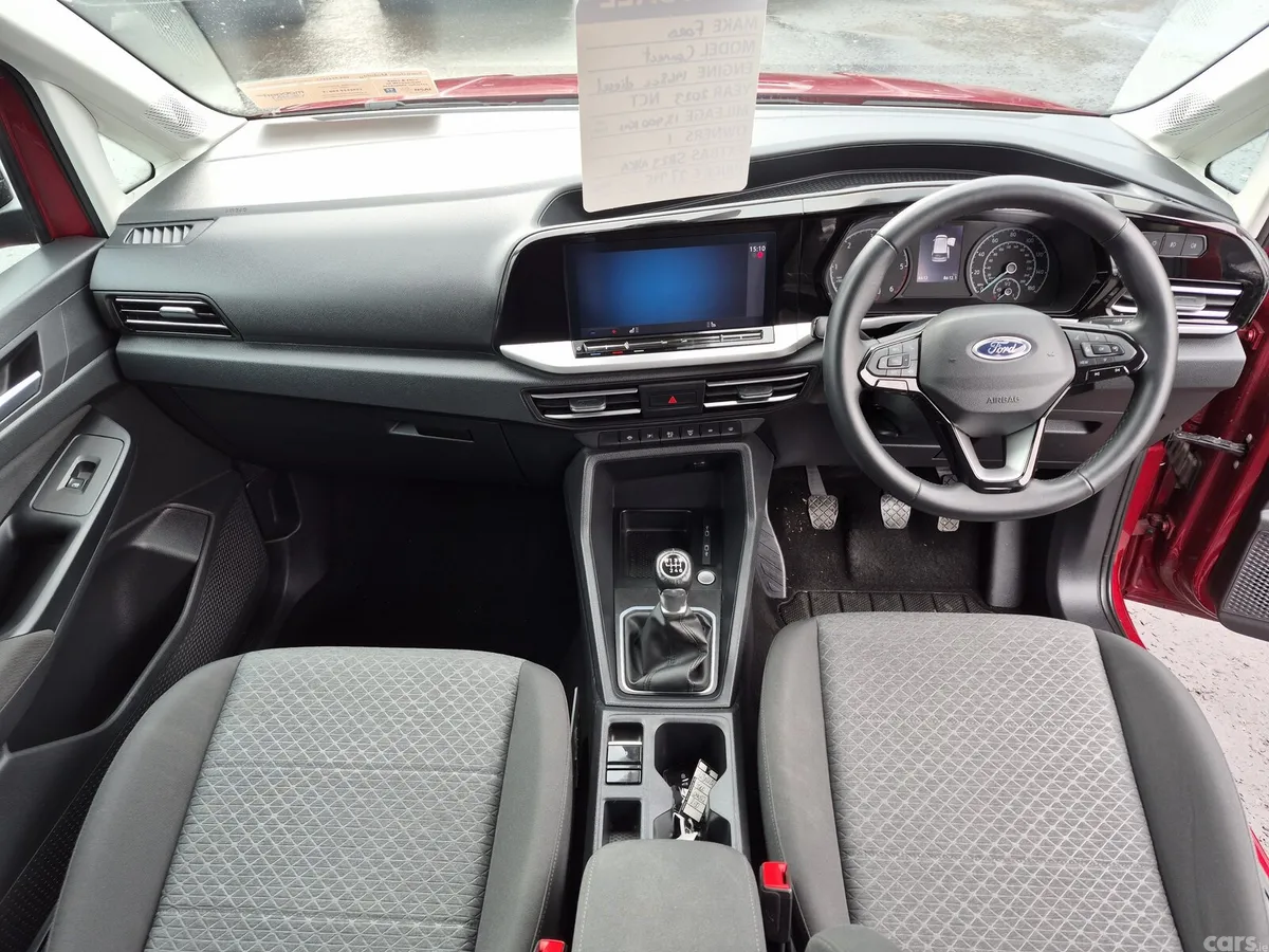 Ford Tourneo Connect MPV, Diesel, 2023, Red