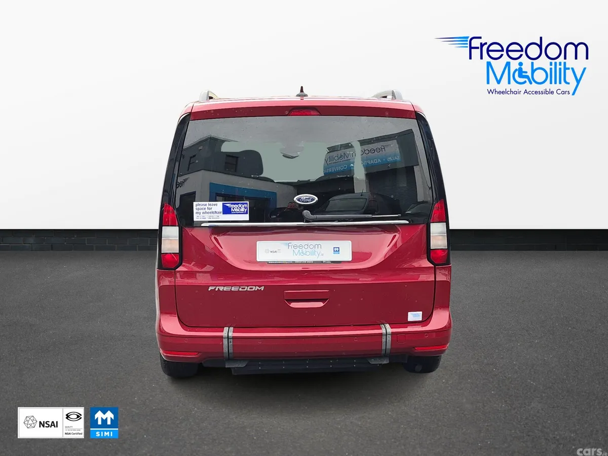 Ford Tourneo Connect MPV, Diesel, 2023, Red