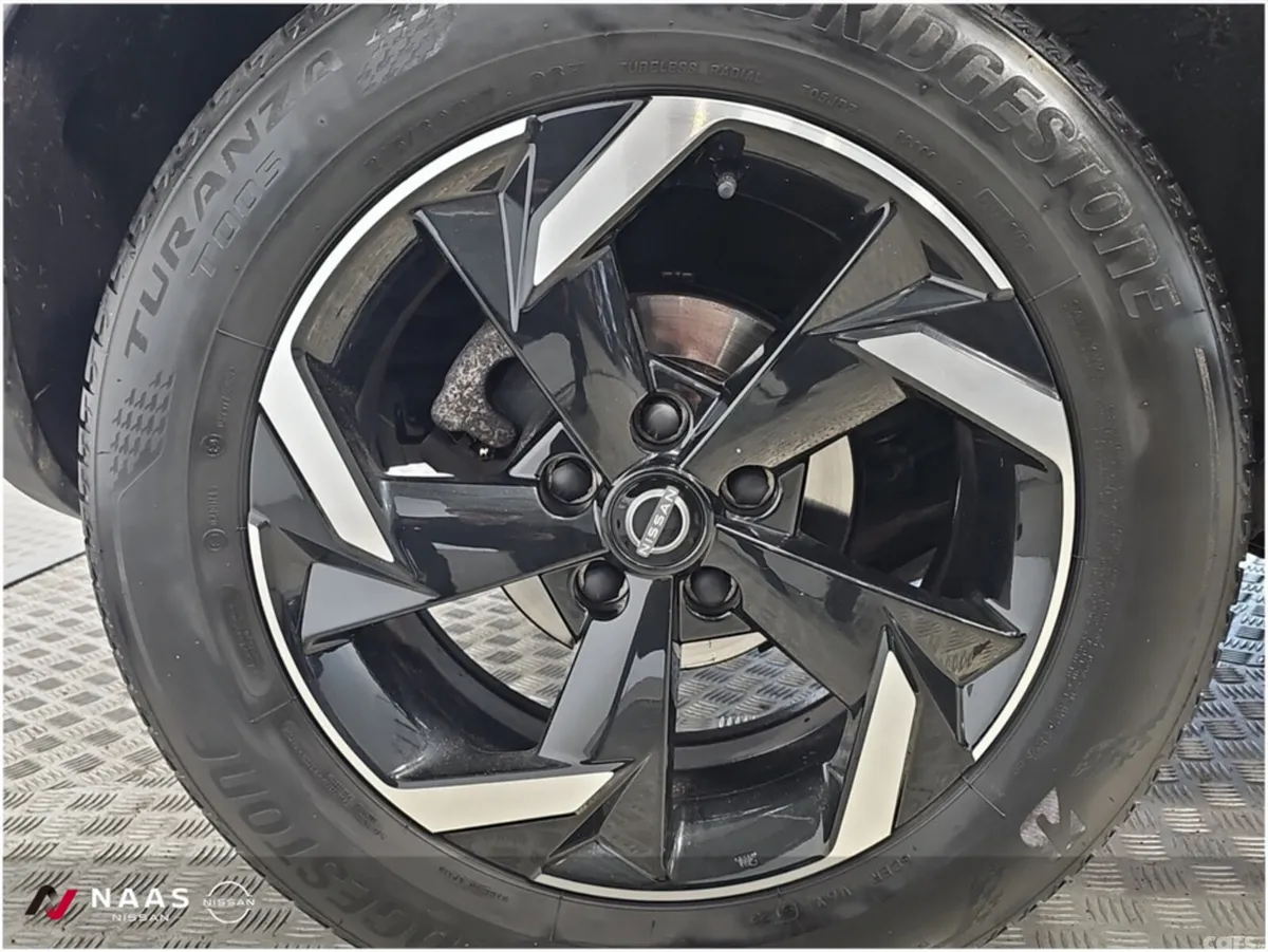 Nissan Juke MPV, Petrol, 2025, Grey