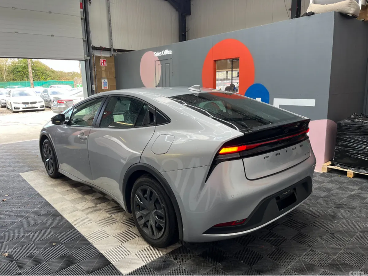 Toyota Prius Saloon, Petrol Hybrid, 2025, Silver