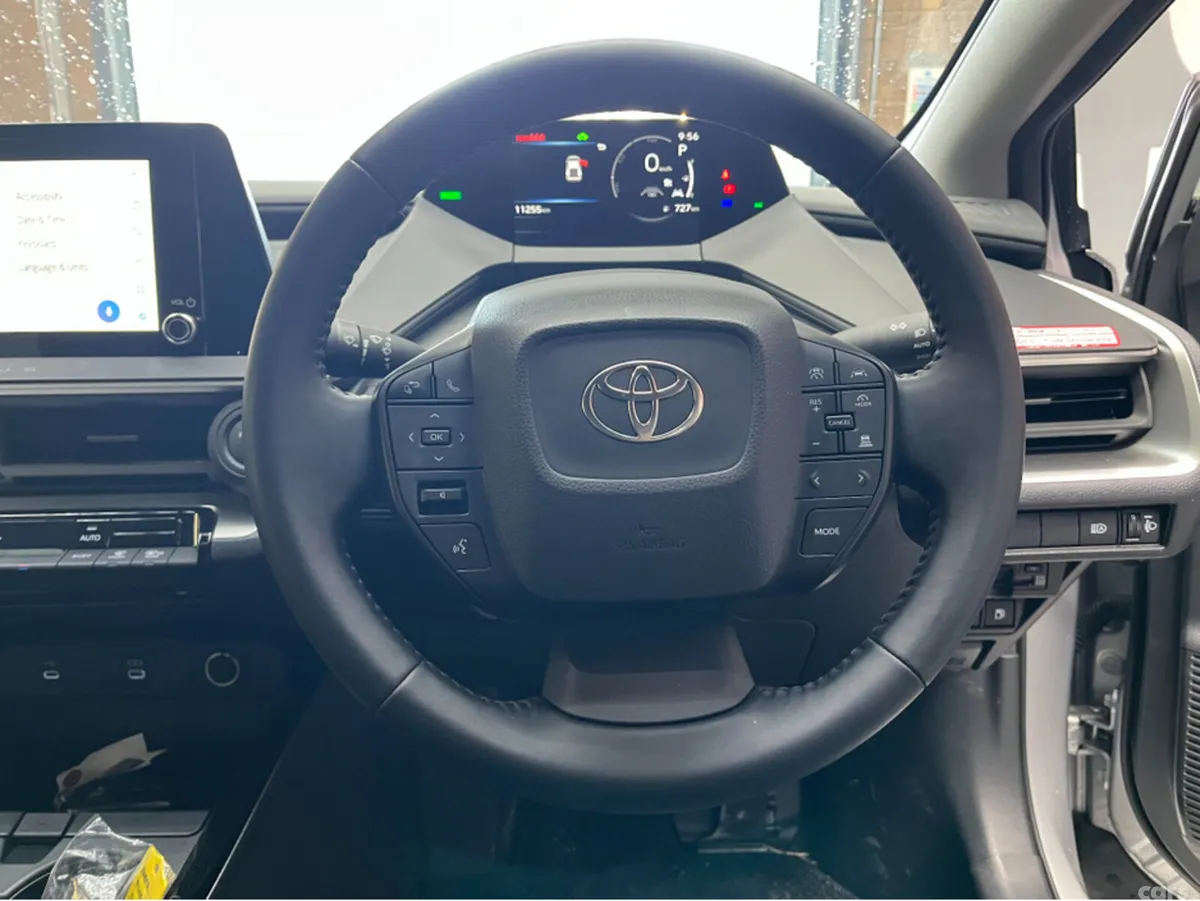 Toyota Prius Saloon, Petrol Hybrid, 2025, Silver