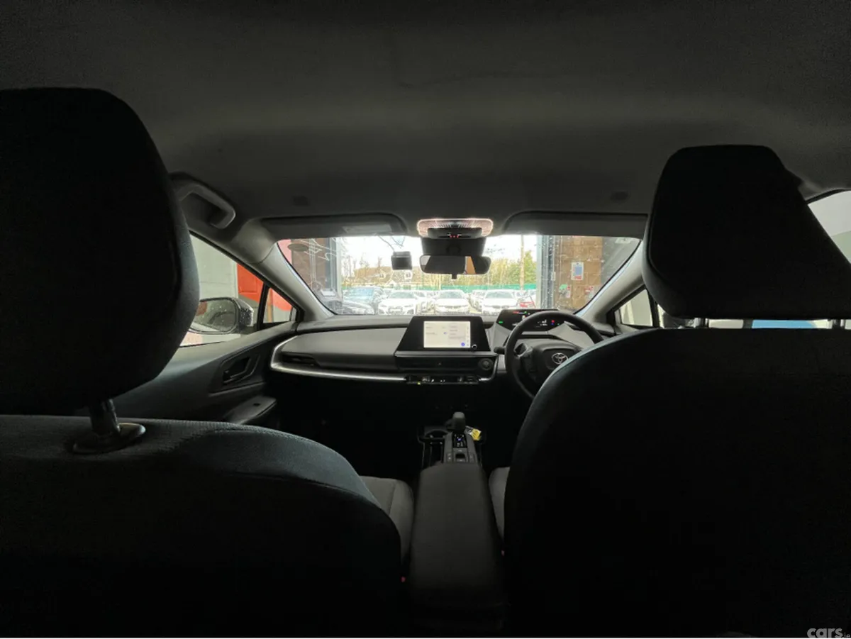 Toyota Prius Saloon, Petrol Hybrid, 2025, Silver