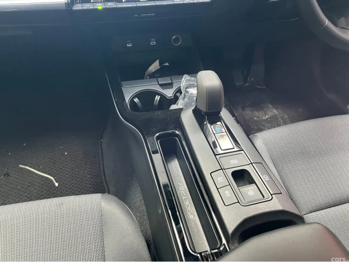 Toyota Prius Saloon, Petrol Hybrid, 2025, Silver
