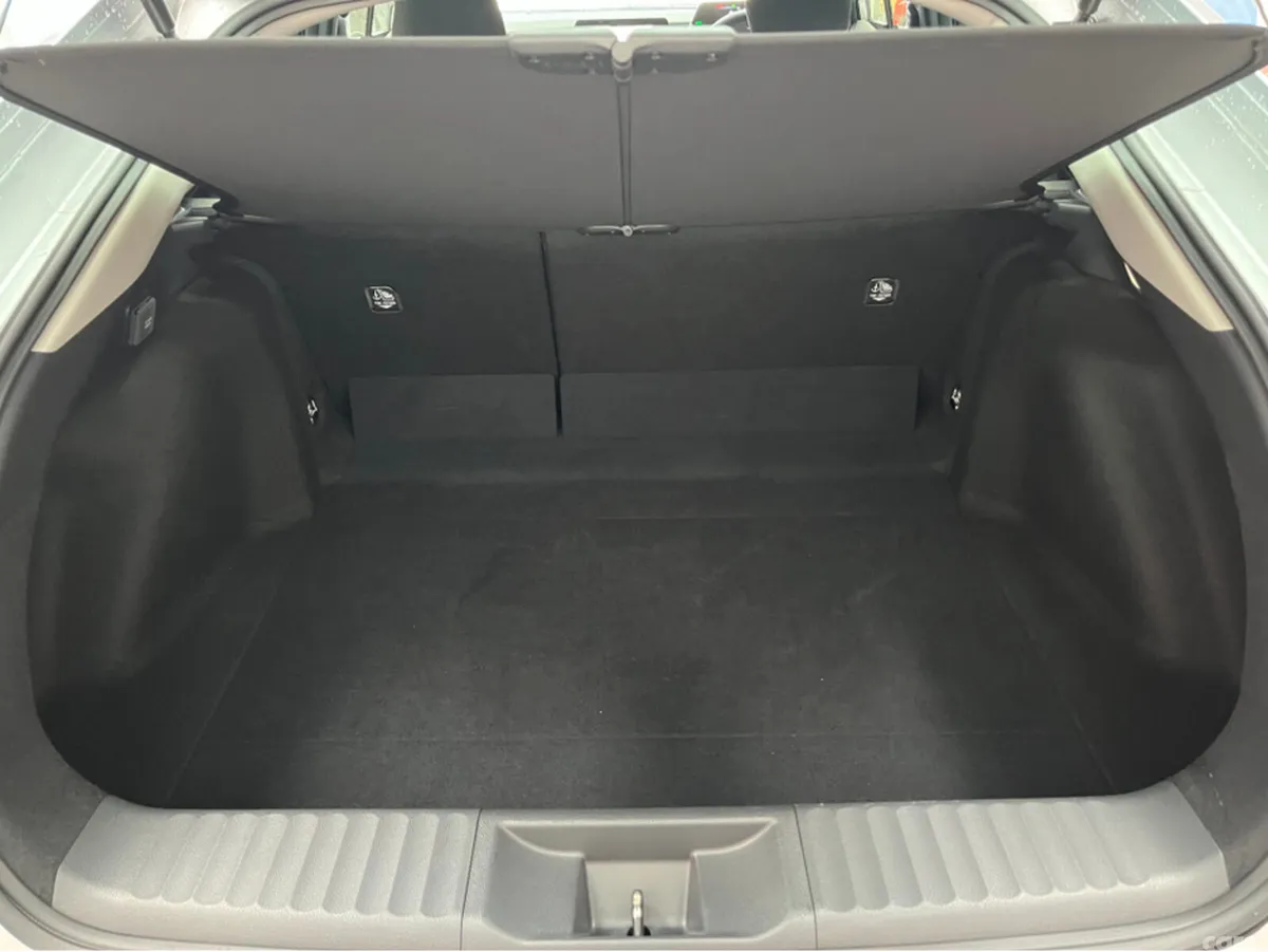Toyota Prius Saloon, Petrol Hybrid, 2025, Silver