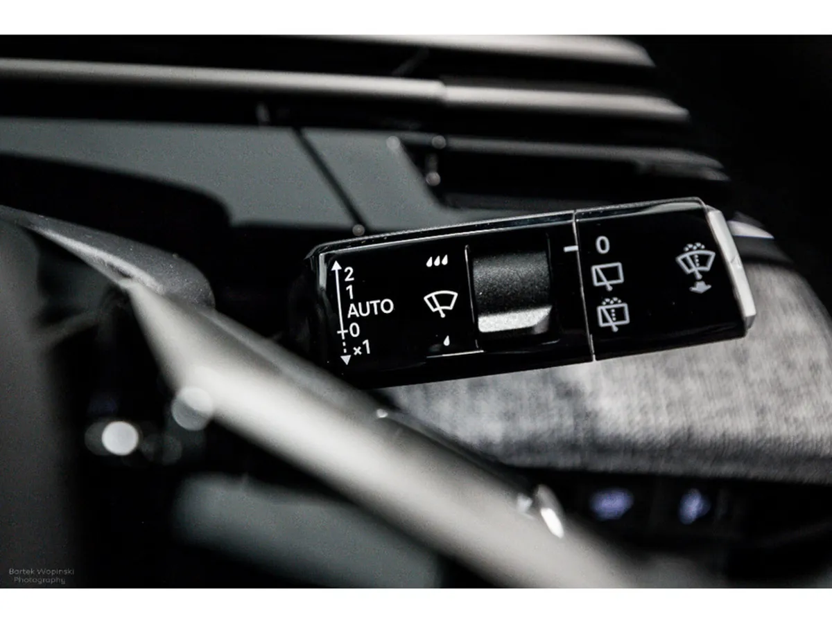 Peugeot 5008 SUV, Petrol Hybrid, 2026, Grey