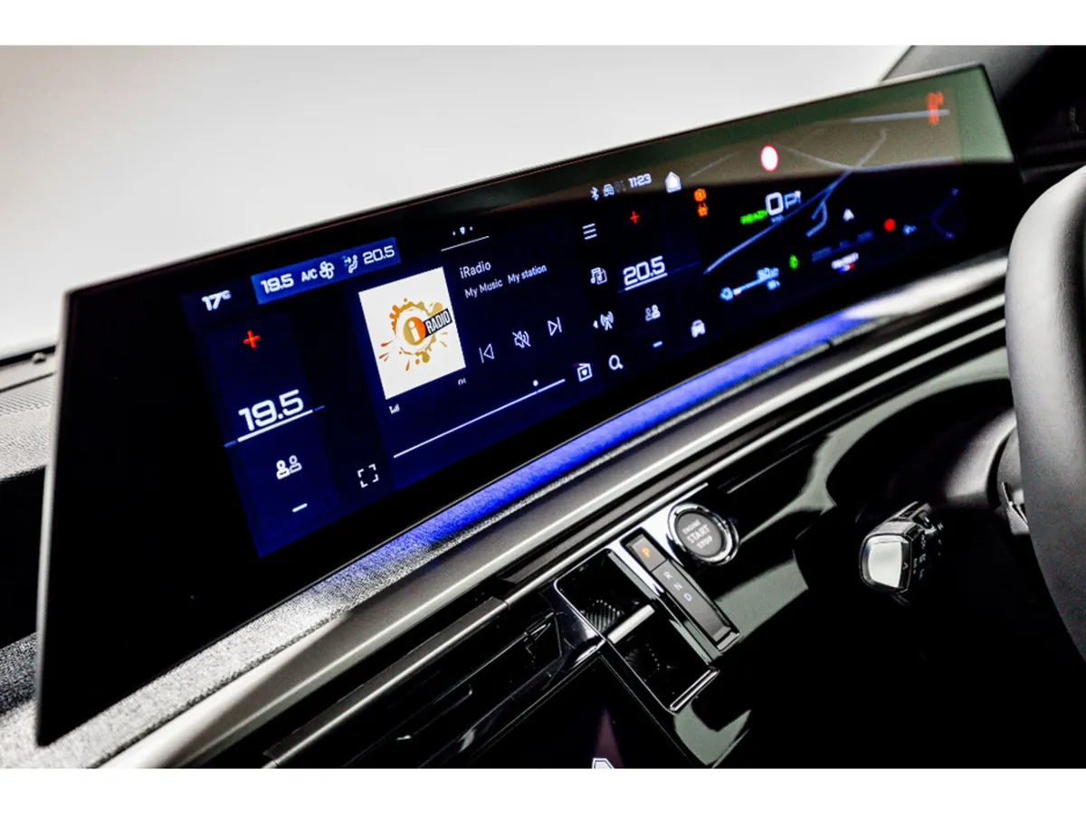 Peugeot 5008 SUV, Petrol Hybrid, 2026, Grey
