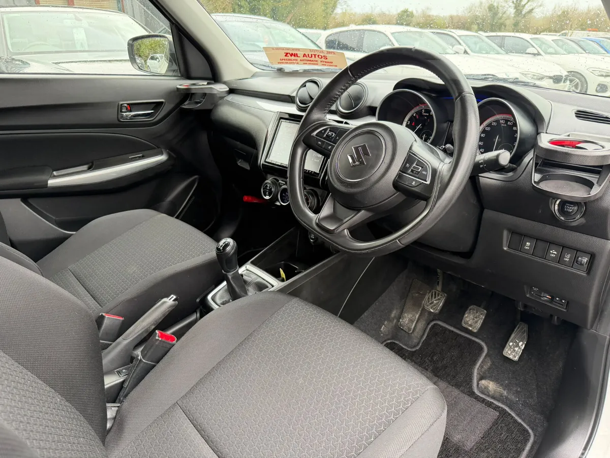 Suzuki Swift Hatchback, Petrol, 2019, White