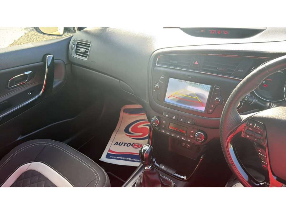 Kia Ceed Hatchback, Diesel, 2018, White
