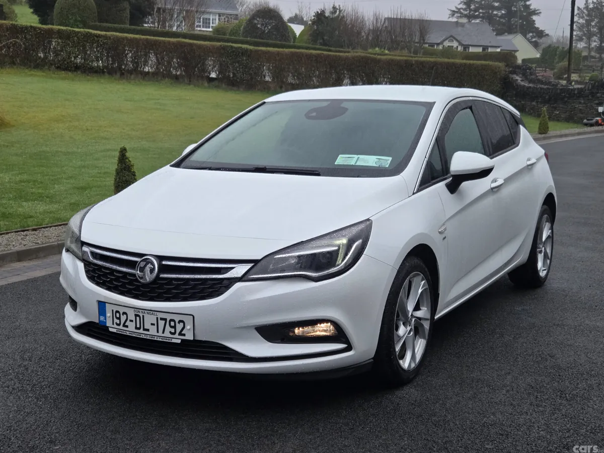 Vauxhall Astra Hatchback, Diesel, 2019, White